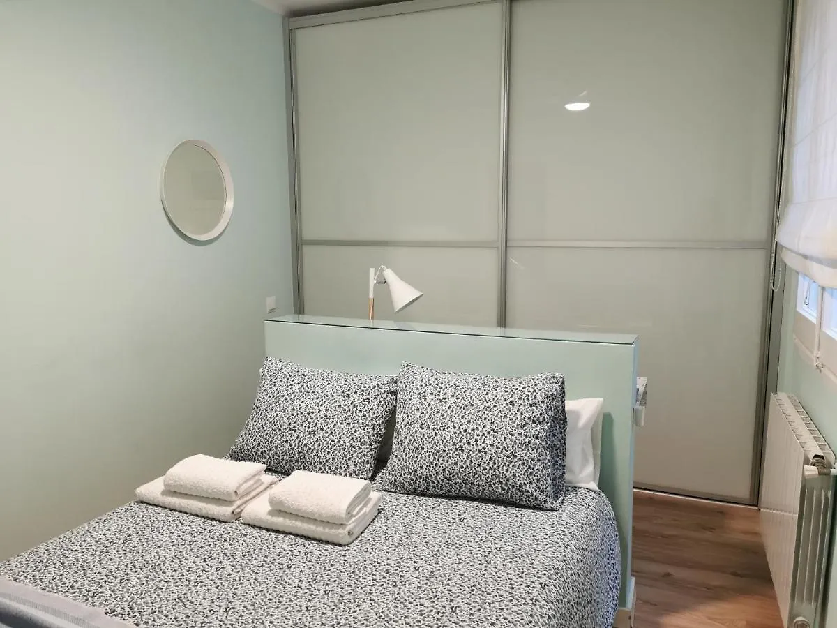 Dos habitaciones dobles en apartamento confortable L'Hospitalet de Llobregat 0*,  España